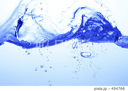 流水 ウェーブ 水 青色の写真素材