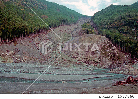 山腹崩壊の写真素材 Pixta