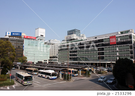 横浜駅前 横浜駅 ロータリー シャルの写真素材