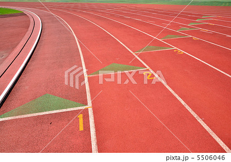 イラスト トラック 運動会 陸上競技の写真素材