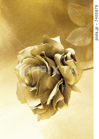 ゴールドローズプリザーブドフラワー・24金ラメ加工金色の薔薇