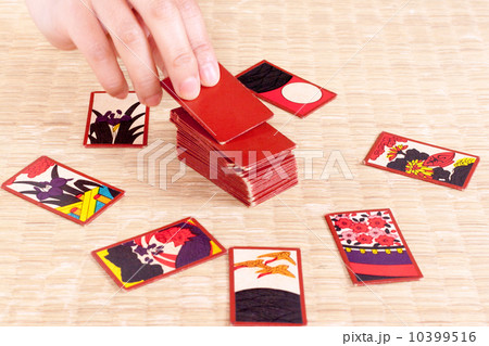 花札 正月 紫 黒の写真素材