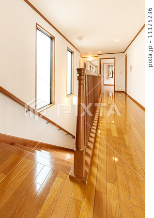 洋館 屋敷 お屋敷 窓の写真素材