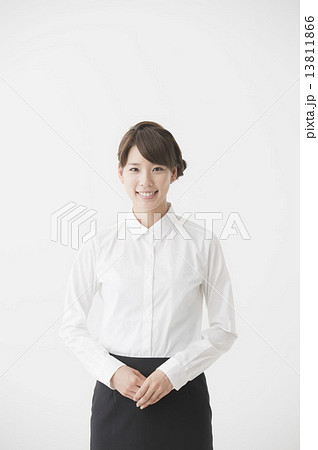 白シャツ 女性の写真素材