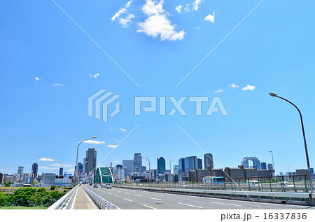 新淀川大橋の写真素材