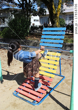 小学生　逆さ 
