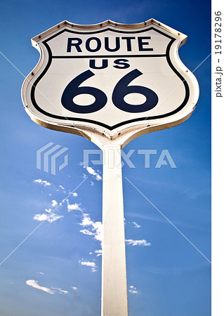ハイウェイサイン　アメリカ標識 道路標識 アメリカ 高速道路 ハイウェイの写真素材 - PIXTA