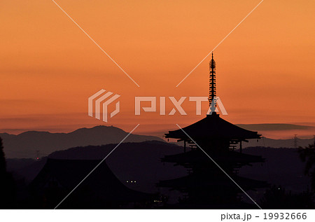 法隆寺 夕方 奈良 五重塔の写真素材