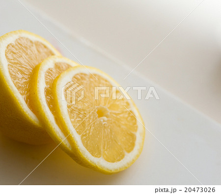 カンキツ類 黄色 酸っぱい 食べ物の写真素材