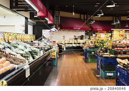 スーパーマーケット 店舗 スーパー 店内の写真素材