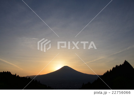 富士山 乙女峠 夕焼け 御殿場の写真素材 - PIXTA