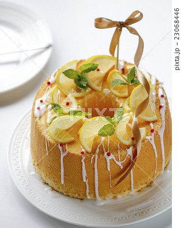 シフォンケーキ レモンケーキ ケーキ 洋菓子の写真素材