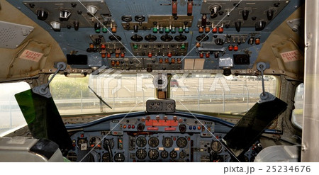 YS-11 コックピットの写真素材 - PIXTA