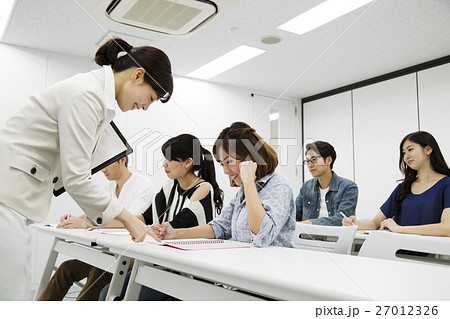 研修 セミナー 勉強 資格 教育 講習 オフィス ビジネス 講義 習い事 授業