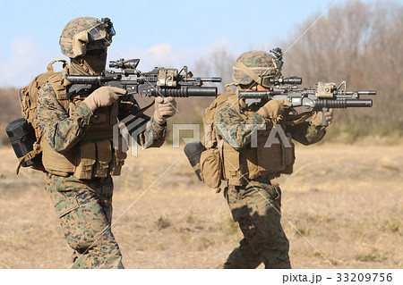 在日米軍 海兵隊 兵士 武器の写真素材 - PIXTA