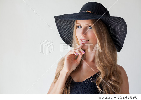 マダム 帽子 ハット 黒色の写真素材
