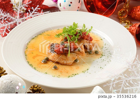 ムニエル 魚料理 フレンチ 鱸の写真素材