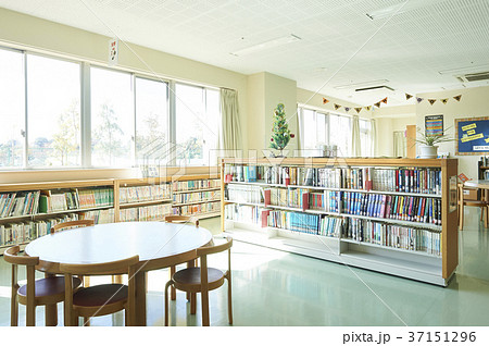 図書館 図書室 小学校 学校の写真素材