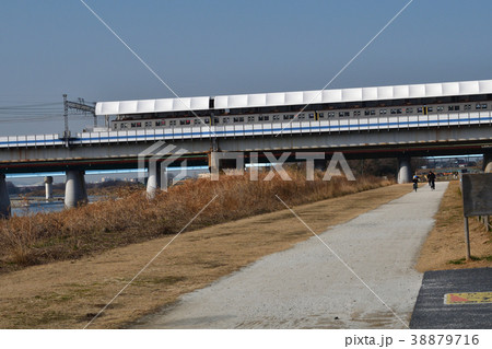 河原 二子玉川 多摩川 土手の写真素材