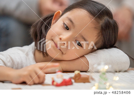 目が大きい 女の子の写真素材