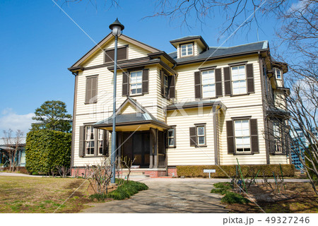 スレート葺屋根 洋館の写真素材