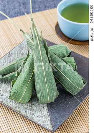 笹餅 ささ餅 笹もち ささもちの写真素材