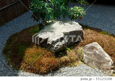 枯山水 笹 寺院 日本庭園の写真素材