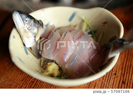 生魚片刺身香魚淡水魚日本料理照片素材