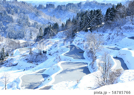 蒲生の棚田 冬 棚田 雪の写真素材