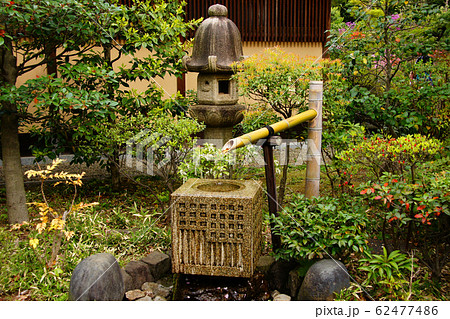 石灯籠 ししおどし 和 日本庭園の写真素材