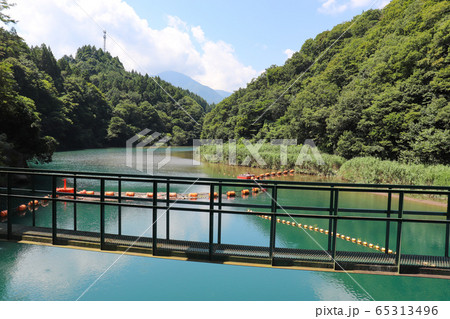 奥相模湖の写真素材