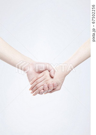 99以上 手を繋ぐ 構図 手を繋ぐ 構図
