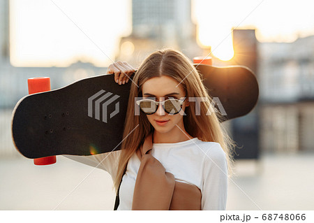 スケートボード 落書き いたずら書きの写真素材