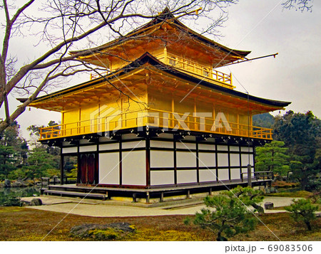 鳳凰像 金閣寺 鳳凰の写真素材