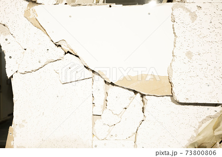 白い壁のひび割れ,石膏ボード