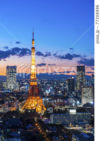 花火さん No の都市風景 写真素材
