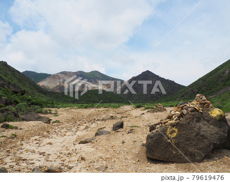 ケルン 岩 山道 自然の写真素材