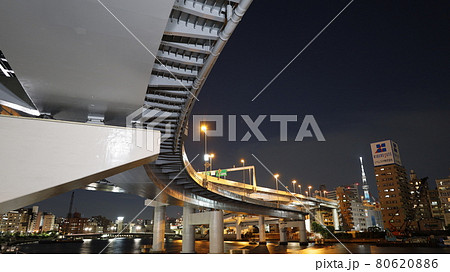 両国 道路 東京スカイツリー 夜の写真素材