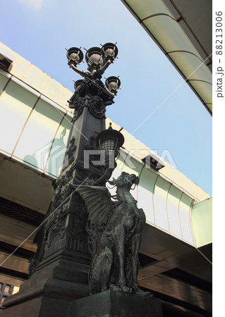 銅像 麒麟 日本橋 ランドマークの写真素材