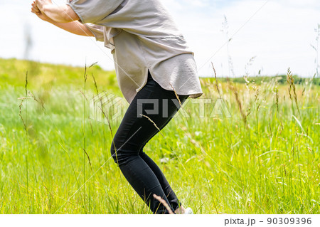 垂直跳びの写真素材