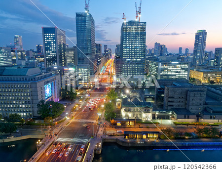 日本銀行 日銀 大阪支店 ライトアップの写真素材 - PIXTA