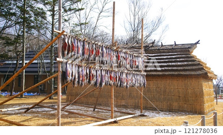 ポロト湖畔に誕生した素晴らしいウポポイ