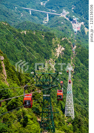 連なる山の写真素材 - PIXTA