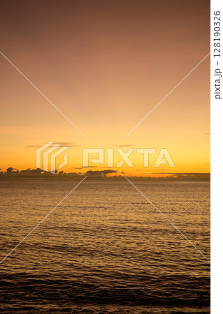 ありーん様 「朝焼け」日の出  風景  海  太陽 キャンバス F3 ありーん様 「朝焼け」日の出 風景 海 太陽 キャンバス F3