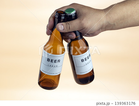 瓶 ビール キャップ 王冠の写真素材 - PIXTA