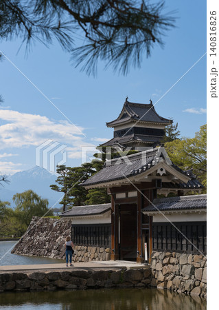 松本城と常念岳の写真素材 - PIXTA